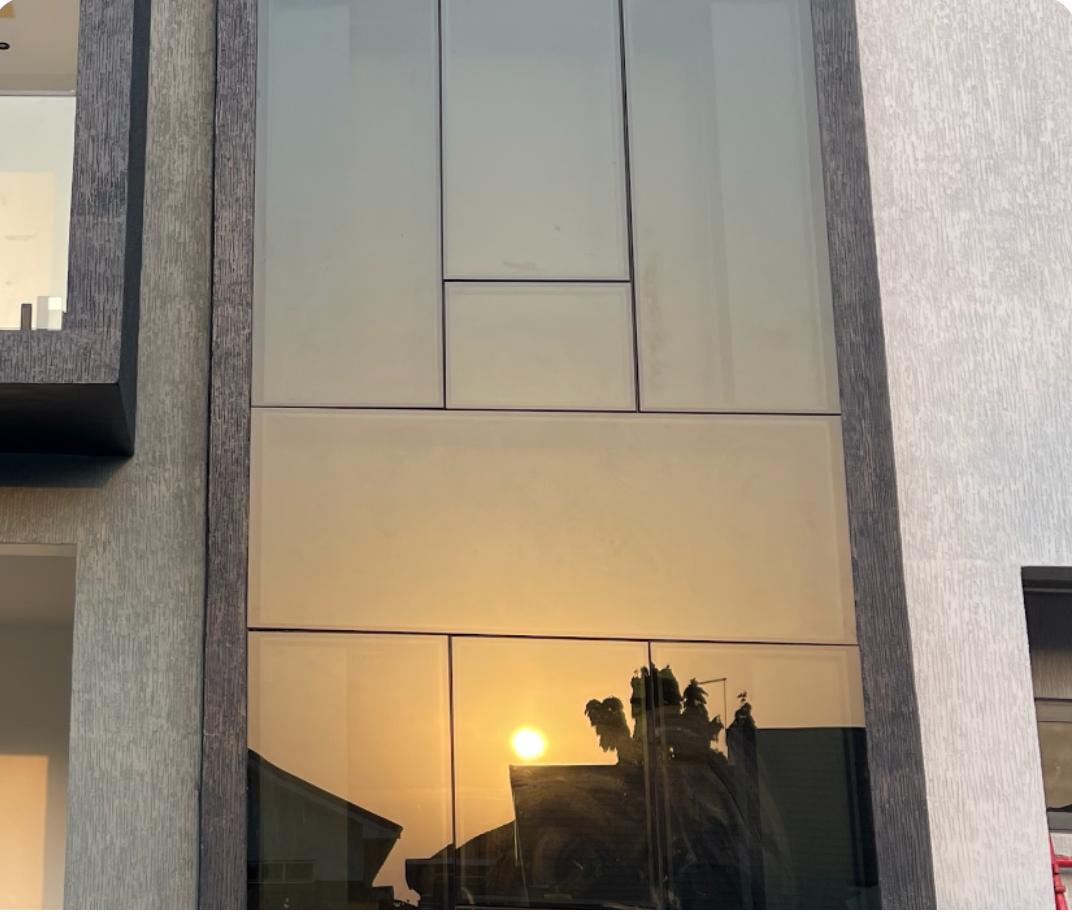 Luxury Dynamic Row Tinted Wall Curtains Frame