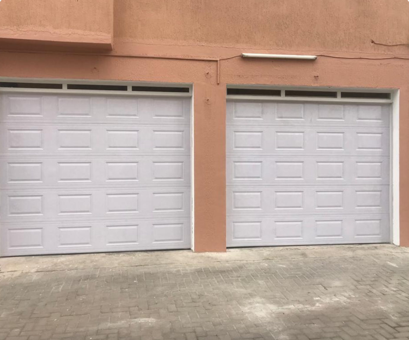 White Decorative Automatic Door