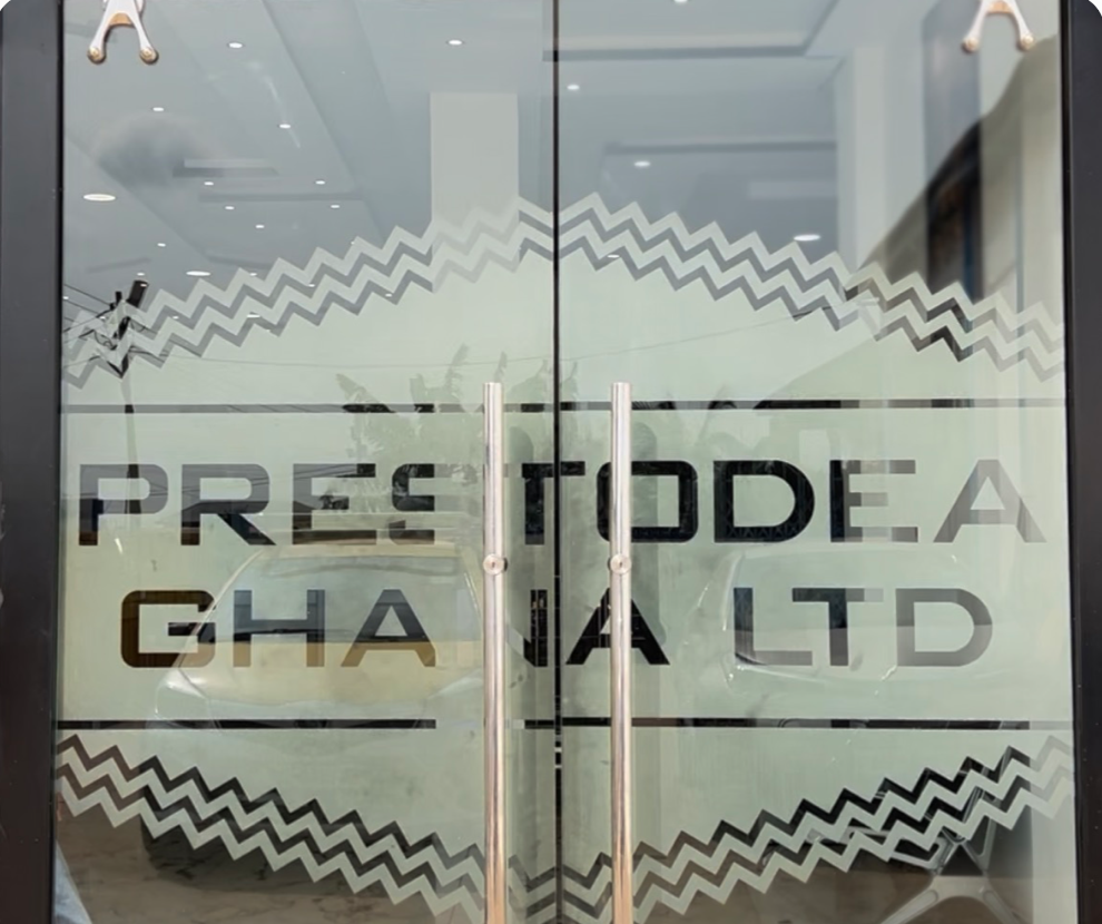 Decorative Frameless Spider Door